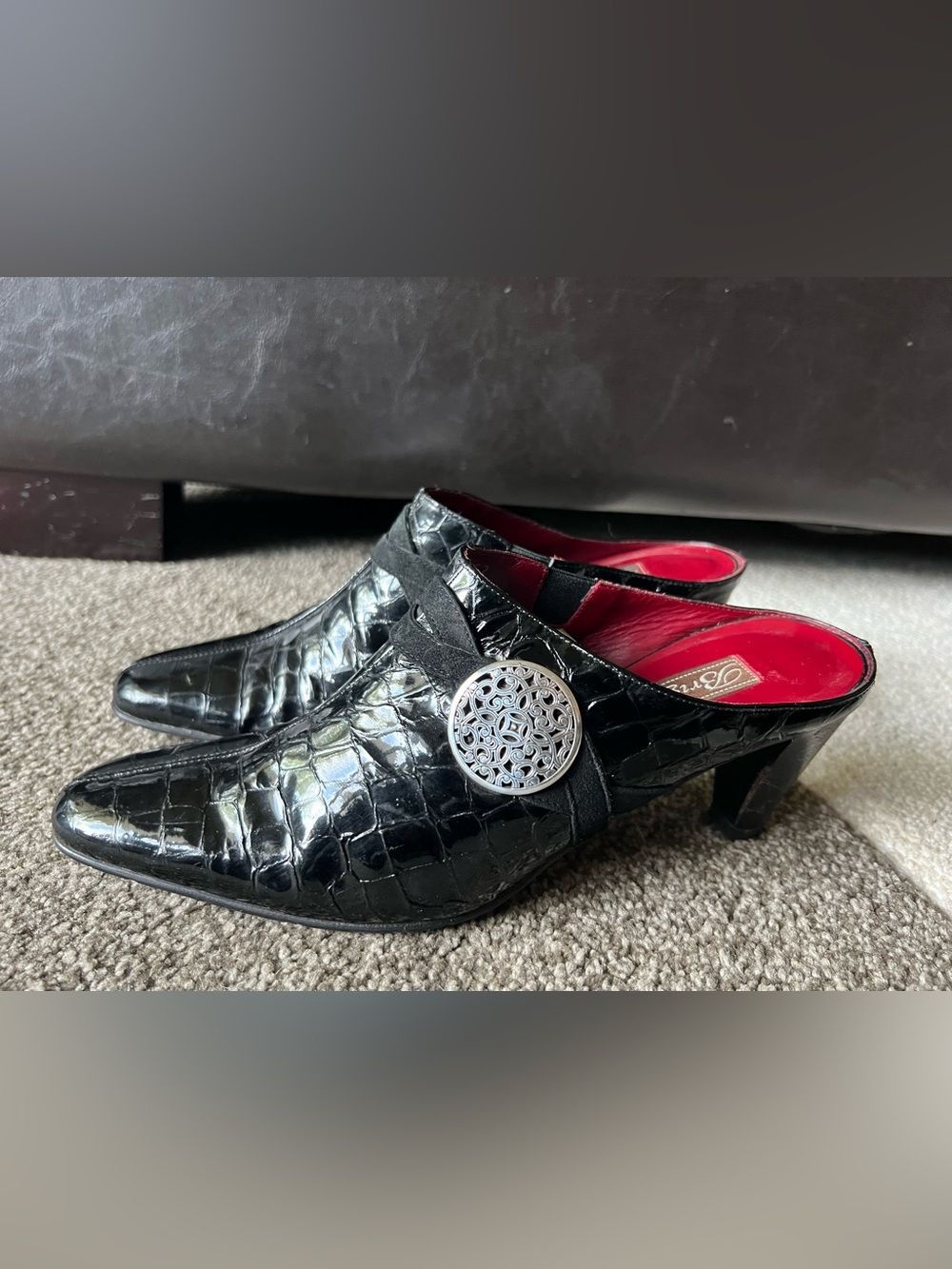 Brighton Romeo Black Croc Print Patent Leather Mule Shoes Medallion Women’s - 8